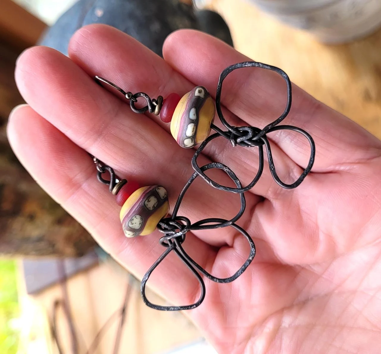 Clover charms made of wrought iron for these spectacular earrings.. – photo 9